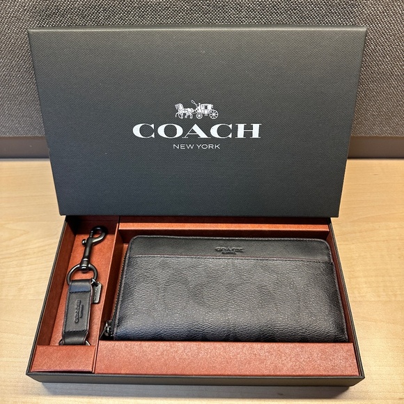 NWT! COACH F41345 Men's Boxed Accordion Long Wallet Gift Set In Signature Canvas - Picture 1 of 9